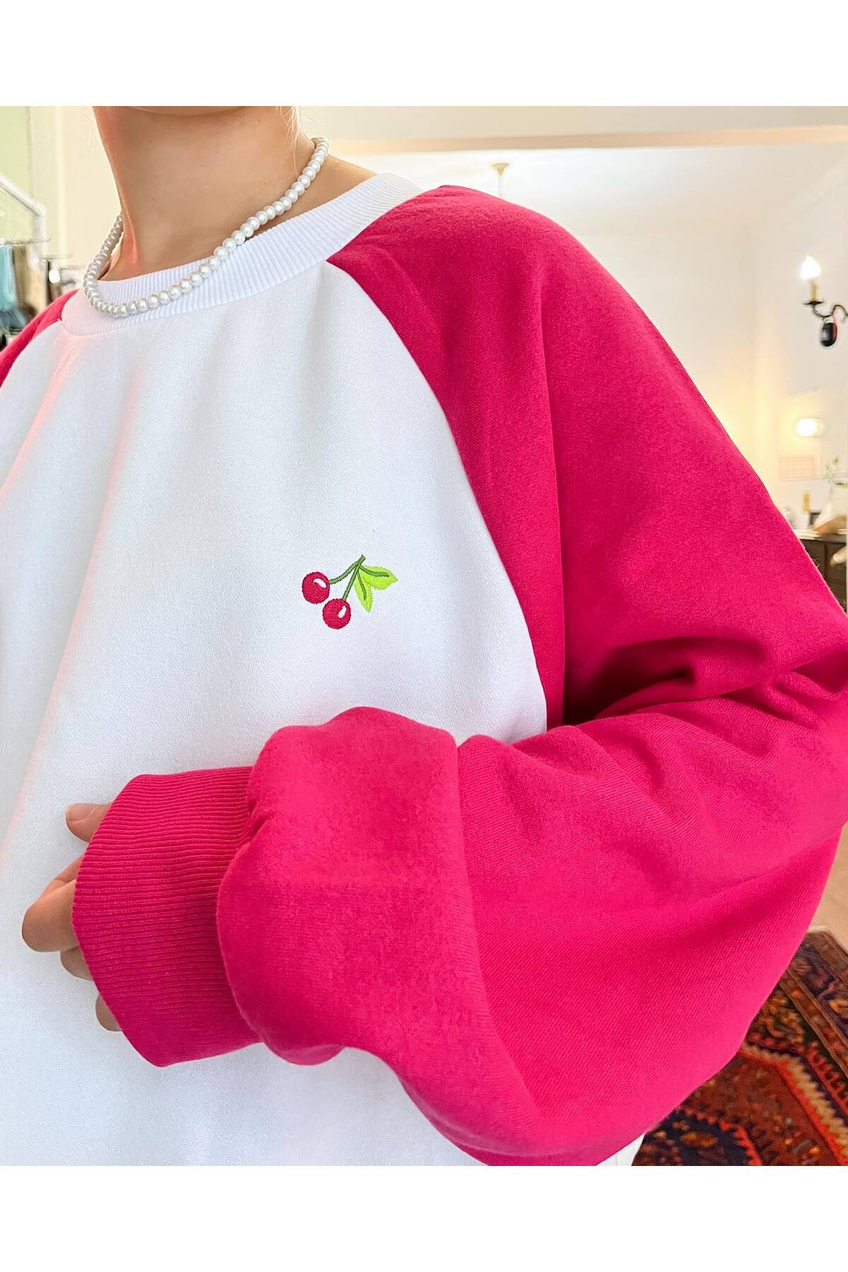Kadın Oversize Pembe-beyaz Içi Polarlı Şardonlu Nakışlı Pamuklu Kışlık Crop Sıcak Tutan Sweatshirt