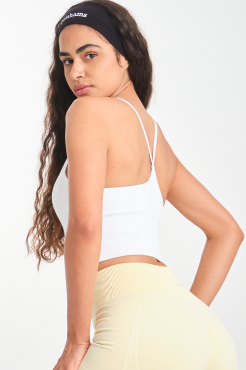 Beyaz Askılı Pedli Spor Kadın Bra – Dikişsiz (Seamless) Sporcu Sütyeni