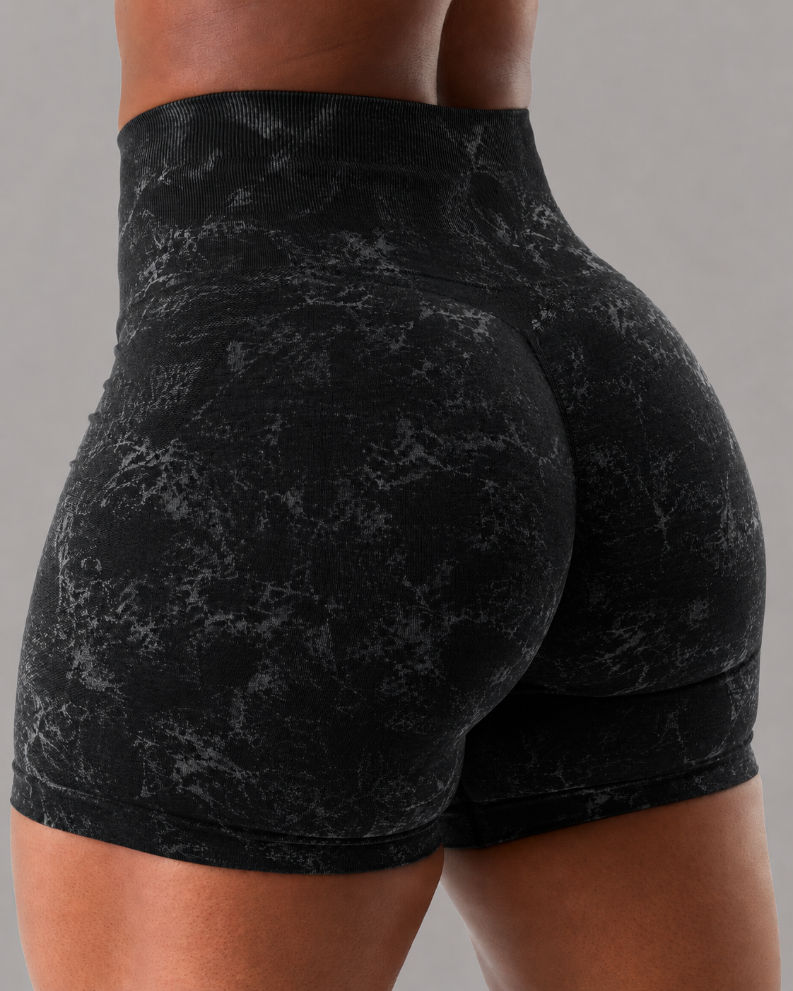 Siyah Asit Marble Shorts Kalça Büzgülü BİKER Şort – Push-up Toparlayıcı & Şekillendirici