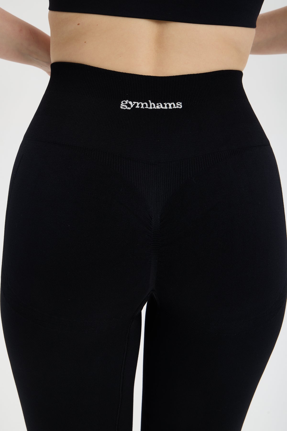 Drop Siyah 3’LÜ Seamless Spor Takım(Halter Yaka Pedli Bra - Büzgülü Push Up Tayt- Mini Şort)