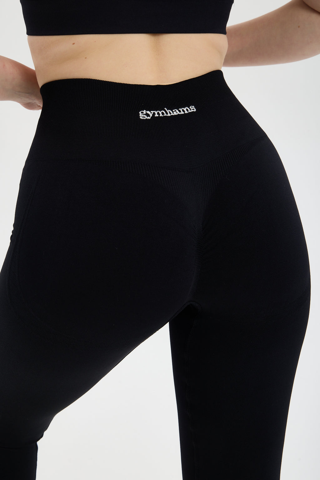 Drop Siyah 3’LÜ Seamless Spor Takım(Halter Yaka Pedli Bra - Büzgülü Push Up Tayt- Mini Şort)