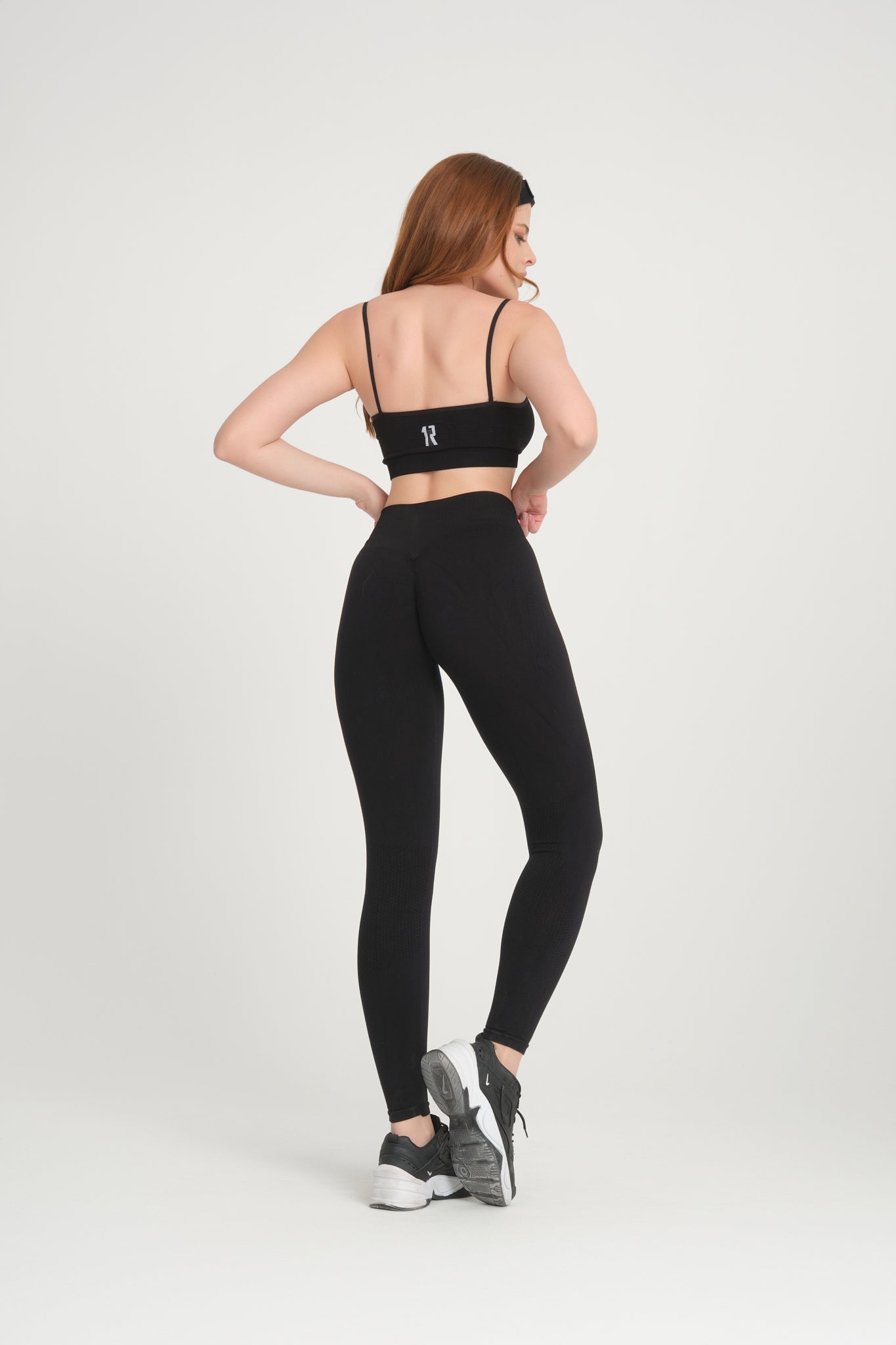 Siyah (BASKISIZ) Kalçası Büzgülü Kalça Şekillendirici Push Up Kadın Spor Tayt