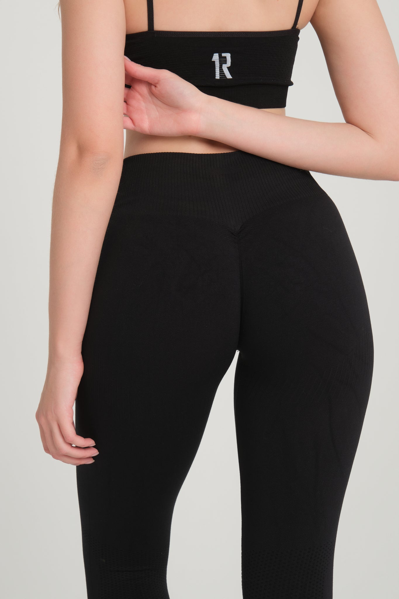 Siyah (BASKISIZ) Kalçası Büzgülü Kalça Şekillendirici Push Up Kadın Spor Tayt