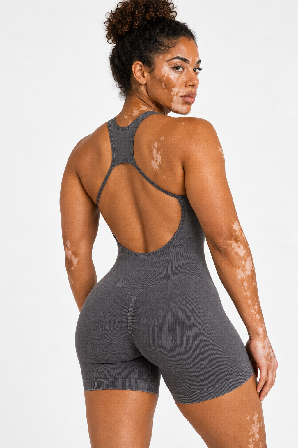 Gri Sırt Dekolteli Spor Tulum/Jumpsuit - Büzgülü & Şortlu