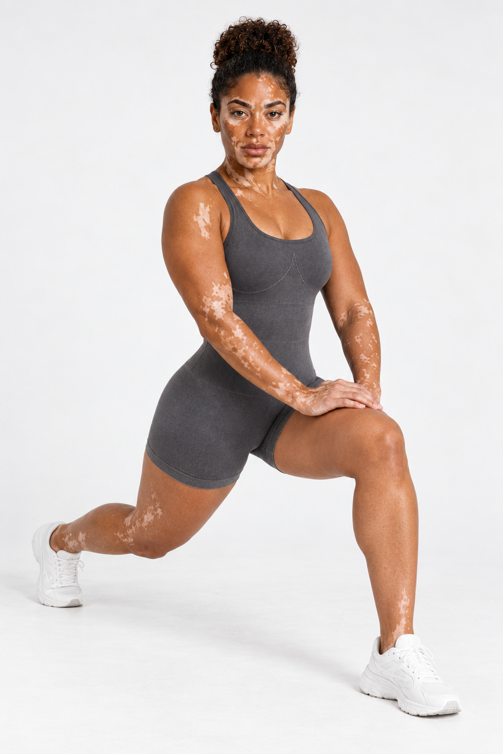 Gri Sırt Dekolteli Spor Tulum/Jumpsuit - Büzgülü & Şortlu