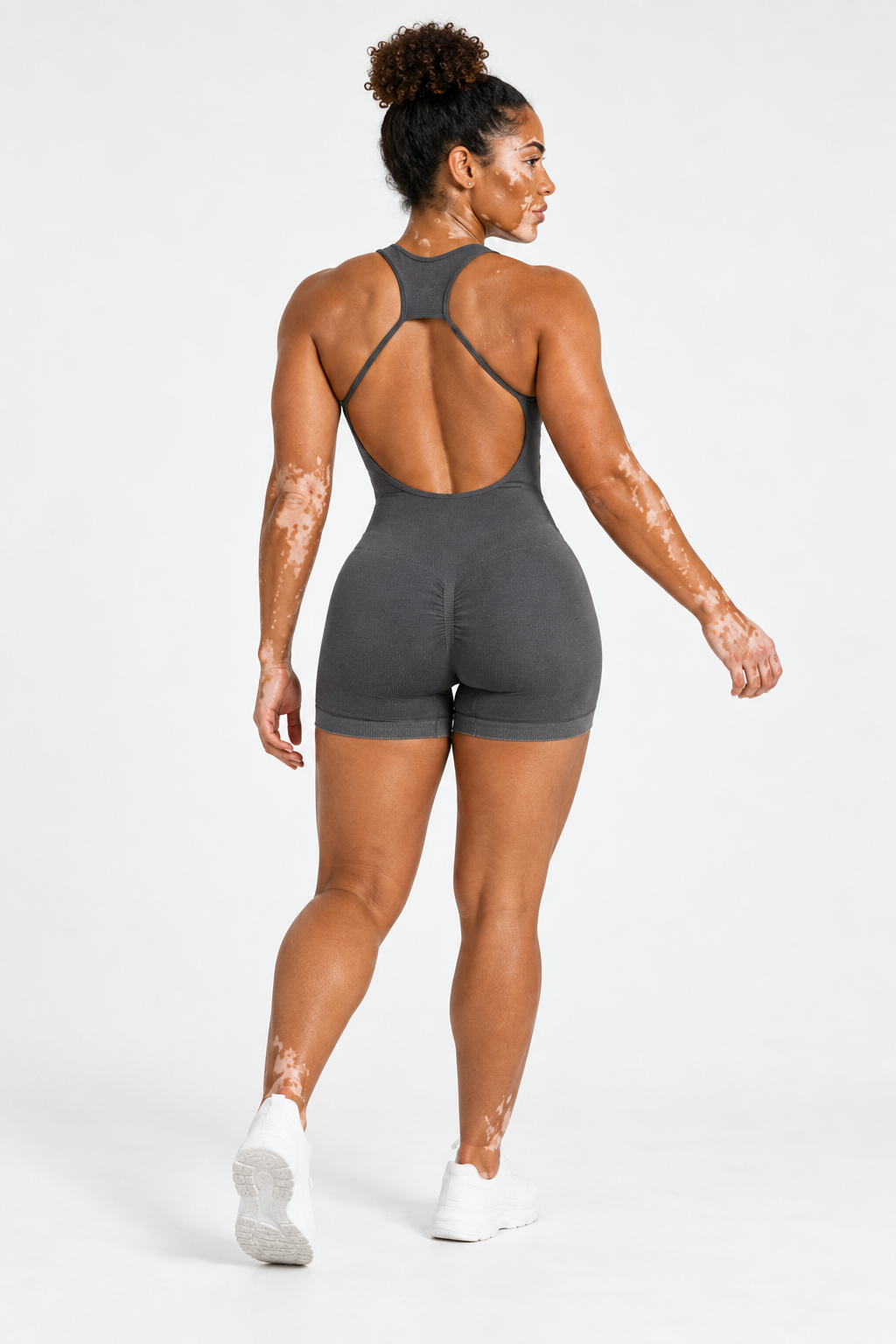 Gri Sırt Dekolteli Spor Tulum/Jumpsuit - Büzgülü & Şortlu